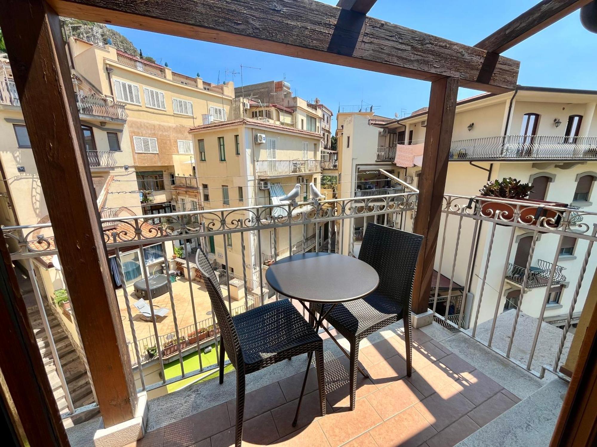 Sole Apartment Taormina Kültér fotó